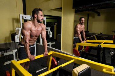 sağlıklı, genç bir adam portresi