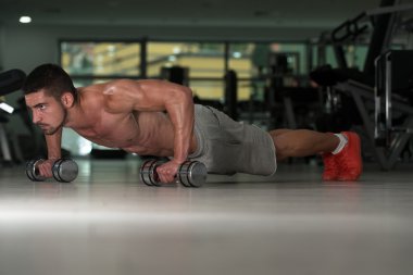 Push up ile Dumbbels