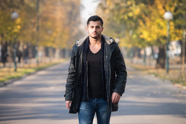 Man In Autumn Park — Stock Photo, Image