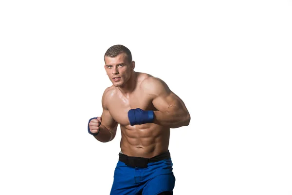 Mixed Martial Arts Kämpfer kampfbereit — Stockfoto