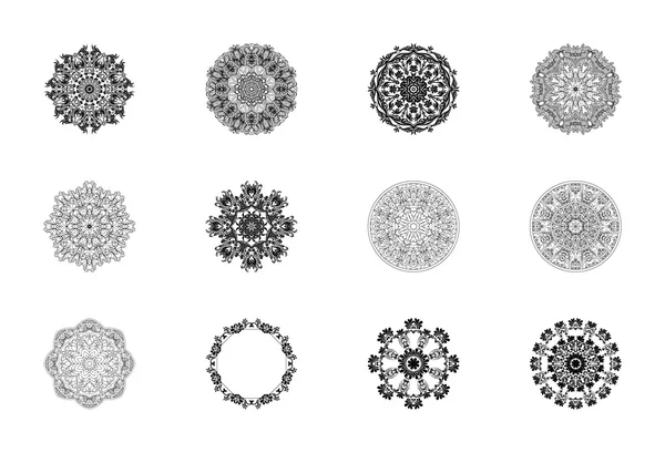 Mandala ornament. Decorative doodles — Wektor stockowy