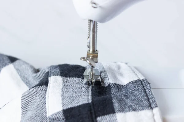 Part Sewing Machine Fabric Tailor Work Clothing Repair Hobbies — Stock Photo, Image