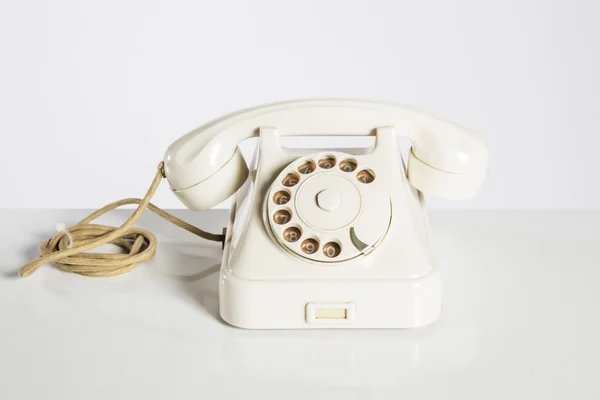 Starý telefon, starý telefon izolovaných na bílém — Stock fotografie