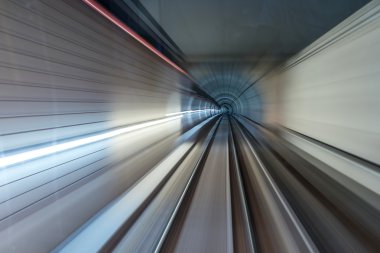 yüksek hız ile gerçek tünel