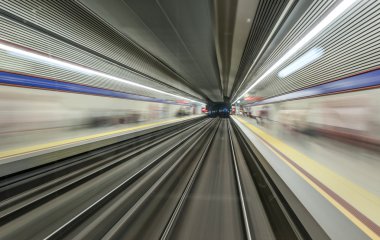 yüksek hız ile gerçek tünel