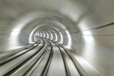 yüksek hız ile gerçek tünel