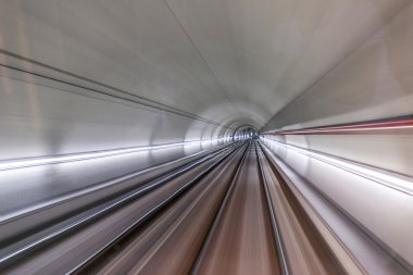 yüksek hız ile gerçek tünel
