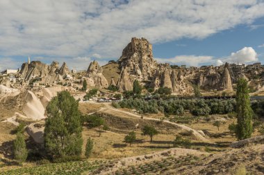 sabah alacakaranlıkta Göreme Vadisi Kapadokya'nın Peri bacaları