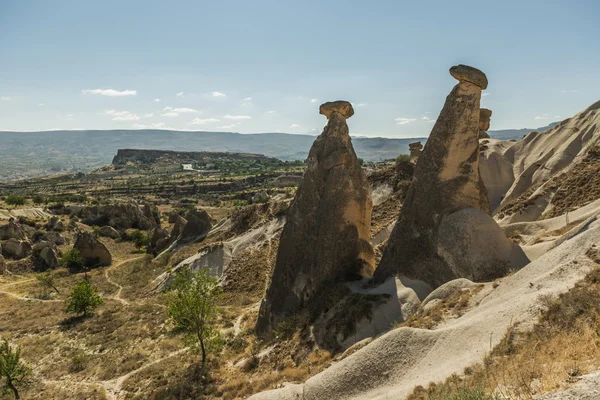 Утренний свет в Fairy Chimneys of Goreme Valley Cappficia — стоковое фото