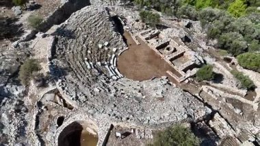 Marmaris 'teki Ege Denizi manzaralı Antik Amos Tiyatrosu