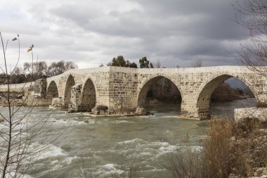 Tarihi Aspendos Köprüsü