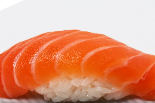 Tradiční japonské lososa nigiri sushi — Stock fotografie