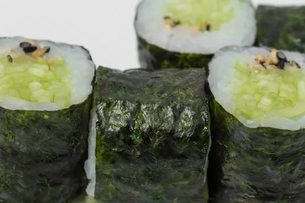 Geleneksel Japon vejetaryen suşi rulo — Stok fotoğraf