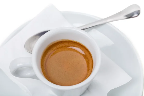 Taza espresso completa en el plato . — Foto de Stock