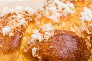 Çıtır şeker ile lezzetli pasta.