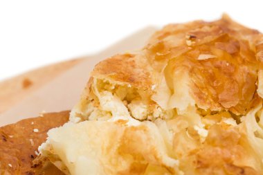 Kek bir peynir ile doldurulmuş.