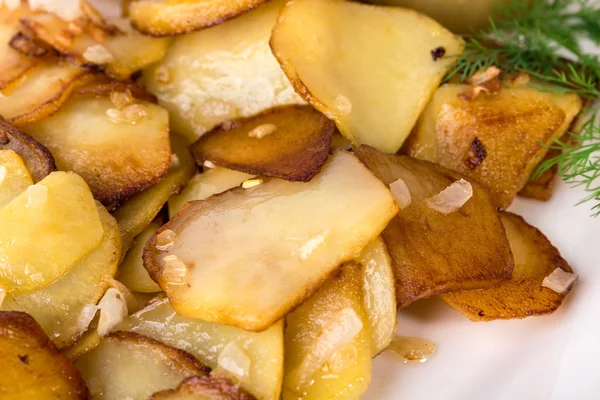 Leckere Bratkartoffeln. — Stockfoto