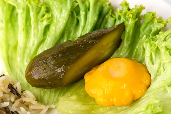 Pickled squash and cucumber. — Stock Photo, Image