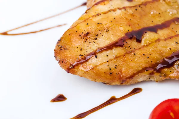 Kızarmış tavuk soya sosu ile.