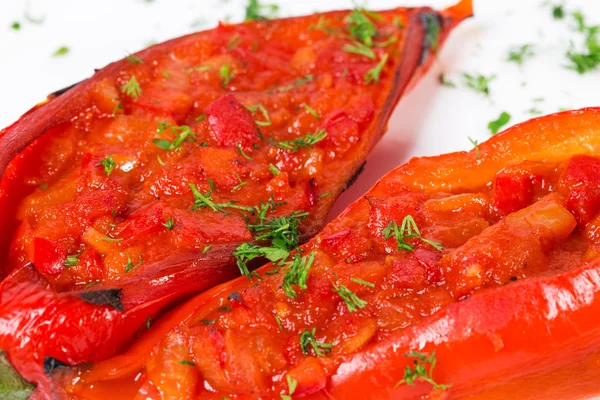 Deliciosas pimentas de páprica vermelha assadas . — Fotografia de Stock