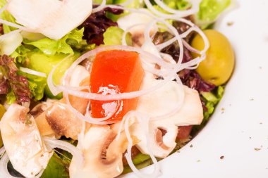 Petrol taze köy salatası.