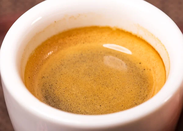 Close-up van aromatische koffie espresso-kopje. — Stockfoto