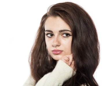 Çiller ile genç güzel model portresi.