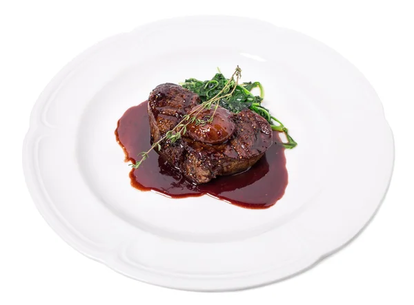 Leckeres Filet Mignon Steak mit Mangold. — Stockfoto