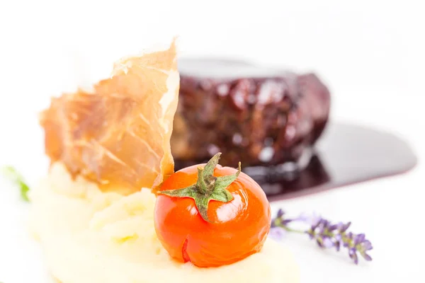 Beef medallion in chianti sauce. — Stock Photo, Image