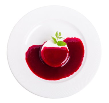 Vanilla panna cotta ile Ahududu reçeli.