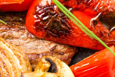 Meksika sığır eti biftek ızgara sebzeli.