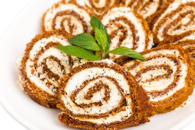 Krem peynir ile lezzetli İsviçre rulo.