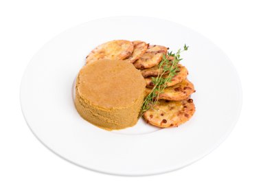 Kaz karaciğer ezme ve peynirli çörekler.