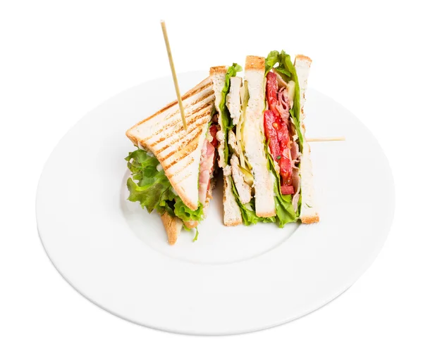 Tradycyjnego grilla club sandwich z kurczaka. — Zdjęcie stockowe