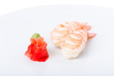 Geleneksel Japon karides nigiri suşi.