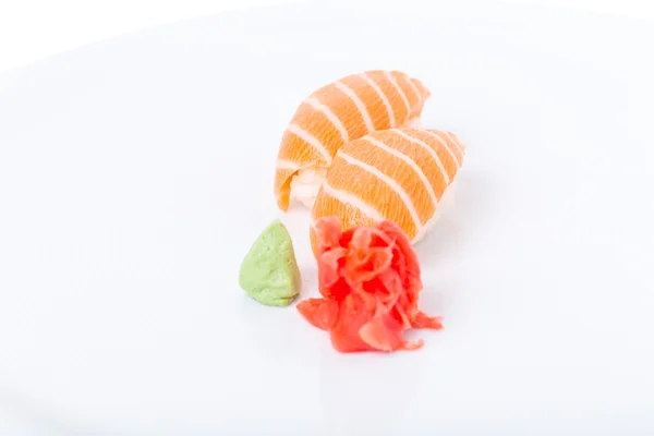 Traditionele zalm nigiri sushi. — Stockfoto