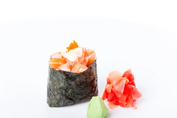 Gunkan sushi z łososiem. — Zdjęcie stockowe