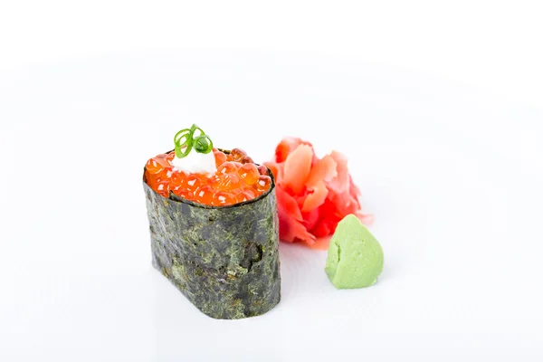 Gunkan sushi stuffed with red salmon caviar. — Stock Photo, Image