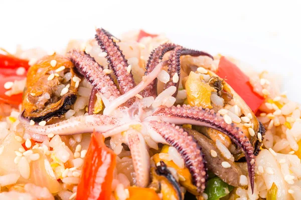 Risotto with seafood and vegetables. — Stock Photo, Image