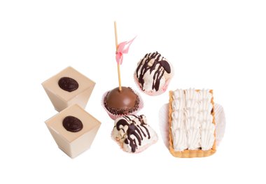 Çeşitli leziz Fransız tatlılar.