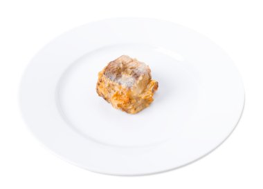 Hırpalanmış hake balık.