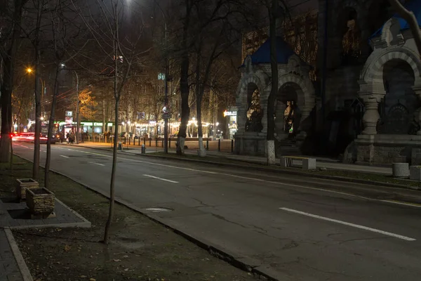 Vue Sur Les Rues Chisinau Nuit Traversée Des Rues Pouchkine — Photo