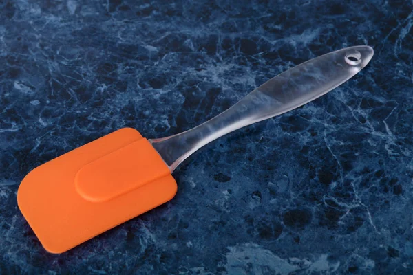 Orange Silicone Spatula Transparent Handle Set Blue Marble Countertop Close — ストック写真