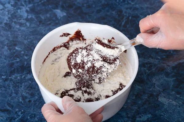 Process Mixing Flour Chocolate Mass Process Making Cheese Brownie Blue — Stockfoto
