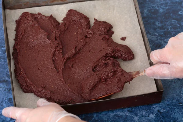 Cheese Brownie Dough Laid Out Metal Mold Process Making Cheese — Stock Photo, Image