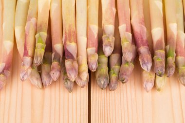 Demet taze beyaz kuşkonmaz