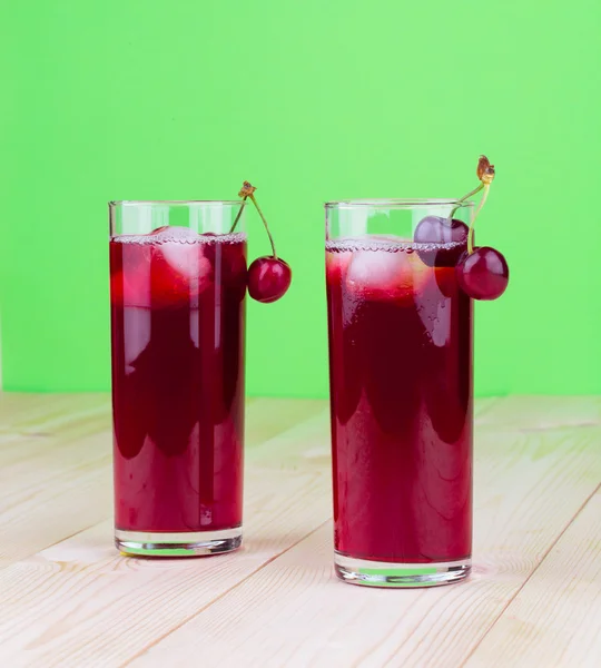 Röd frukt cocktail — Stockfoto