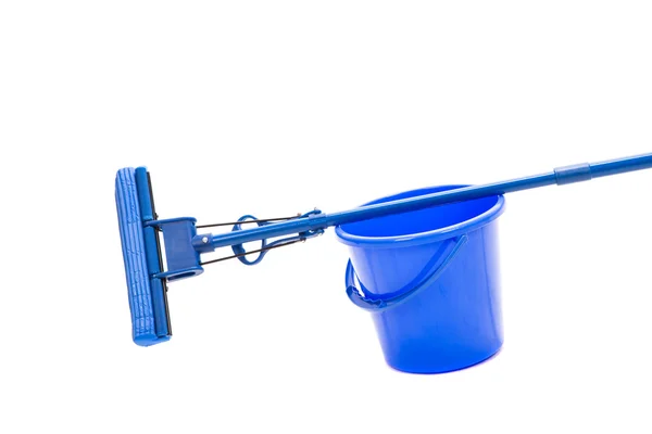 Secchio blu con scopa di spugna — Foto Stock