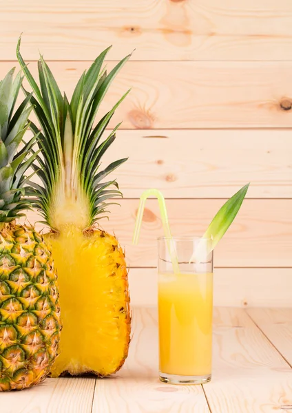 Heerlijke ananas — Stockfoto