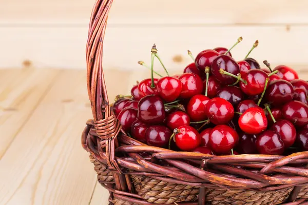 Cerezas frescas — Foto de Stock